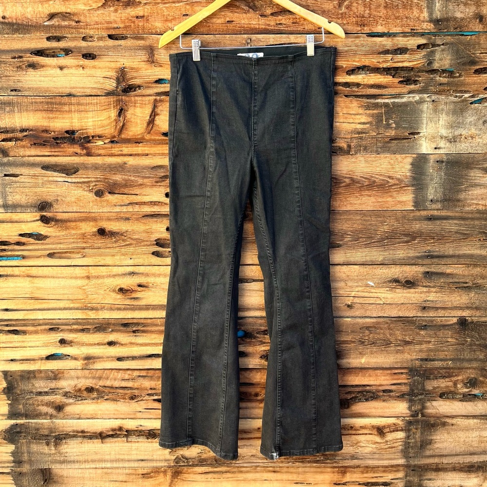 FREE PEOPLE | We The Free Black Flared Pants 30